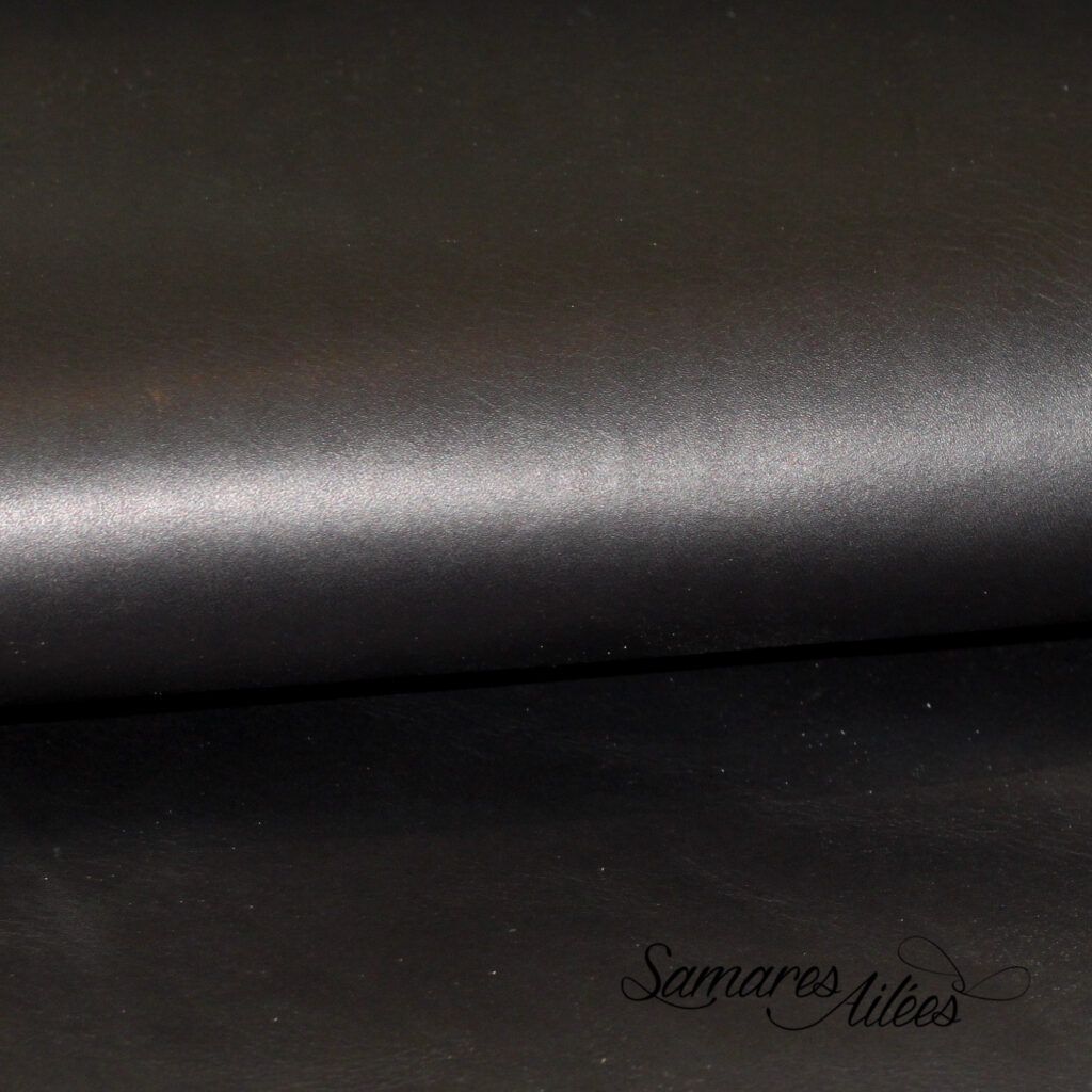 cuir bois samares ailées noir tannage végétal